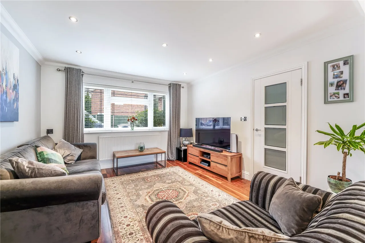 Princes Close, Teddington, TW11 0RX, photo 3