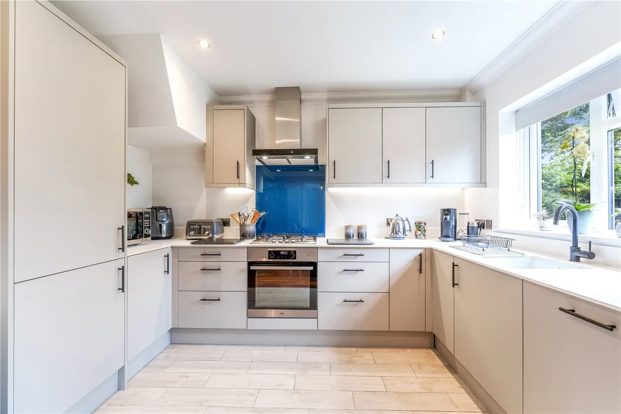 Princes Close, Teddington, TW11 0RX, photo 6