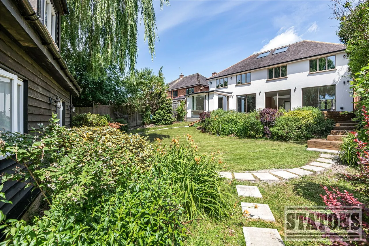 Westwood Close, Potters Bar, Hertfordshire, EN6 1LH, photo 28
