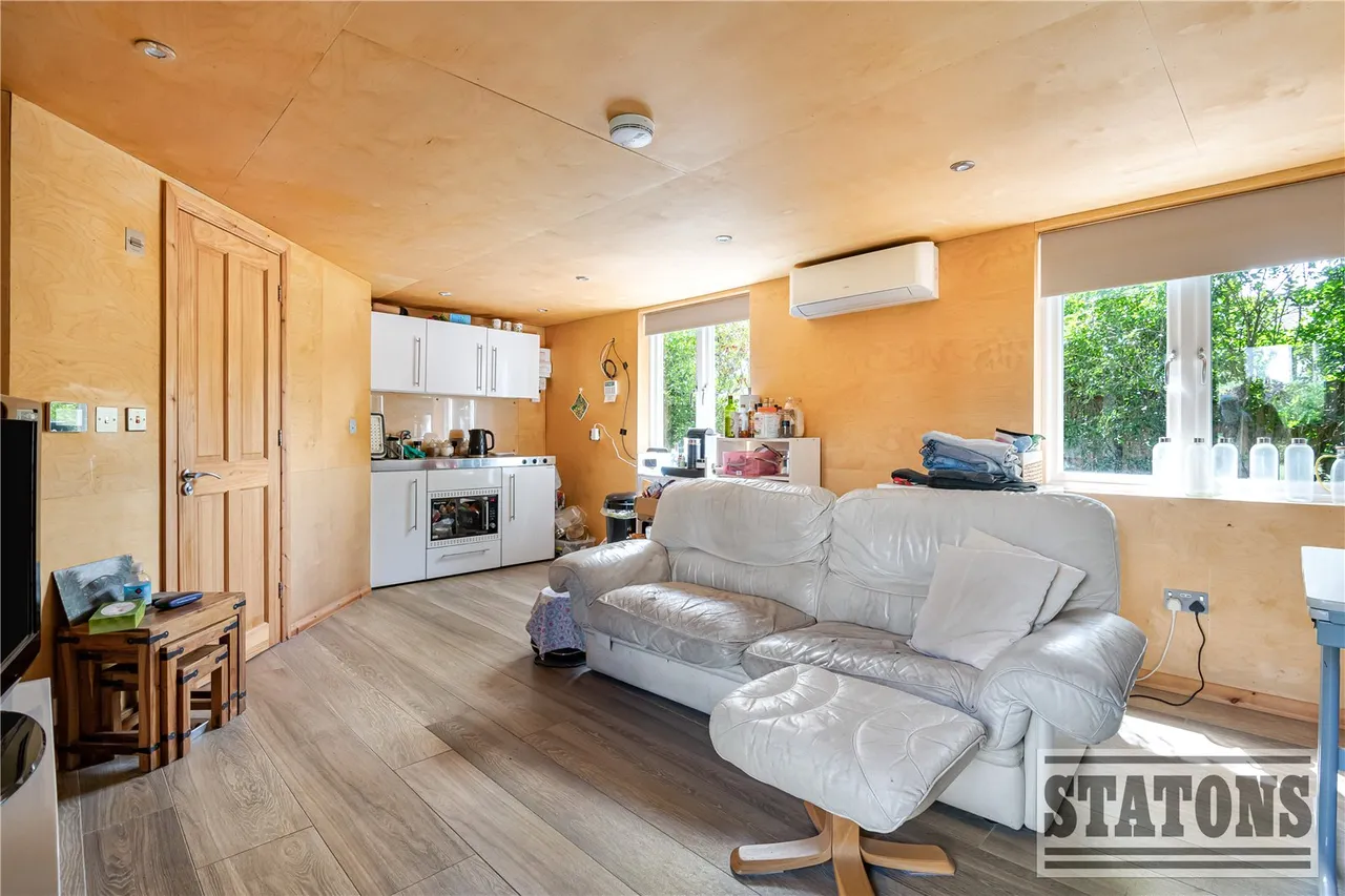 Westwood Close, Potters Bar, Hertfordshire, EN6 1LH, photo 27