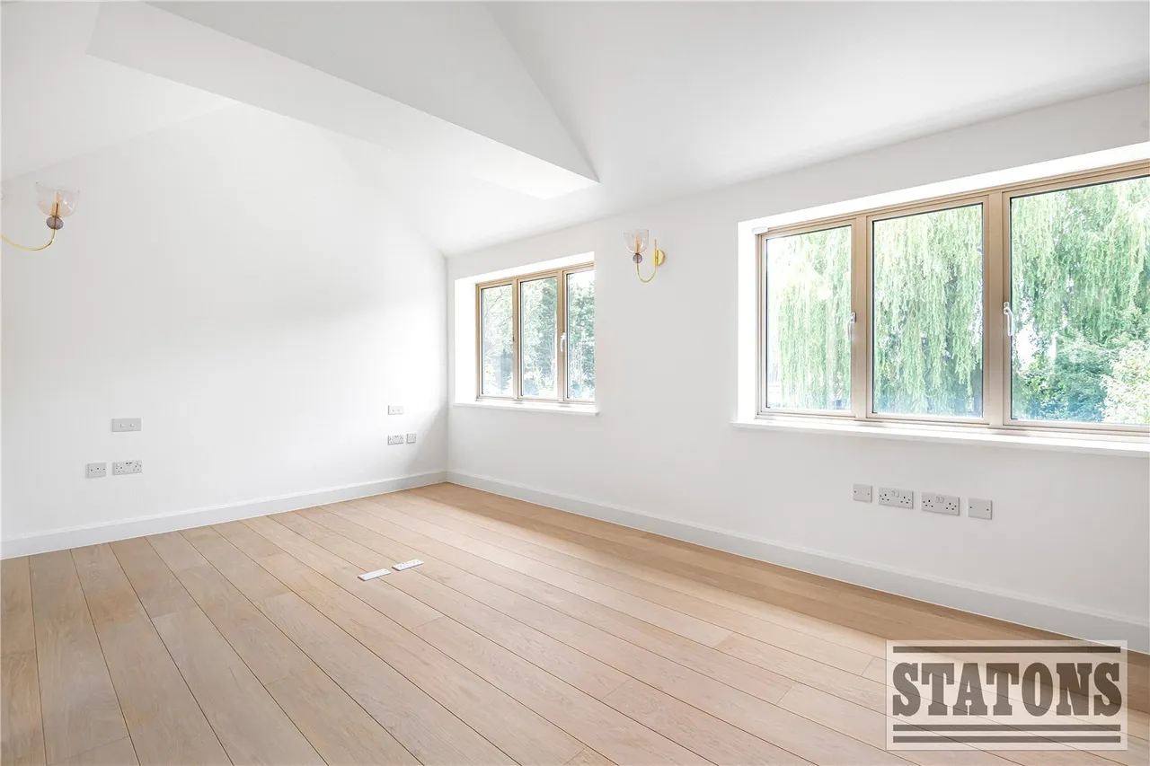 Westwood Close, Potters Bar, Hertfordshire, EN6 1LH, photo 14