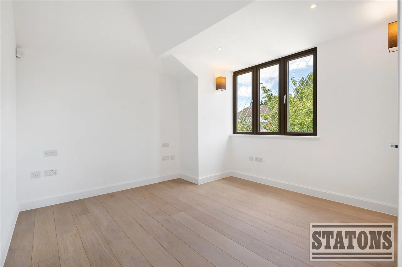Westwood Close, Potters Bar, Hertfordshire, EN6 1LH, photo 19