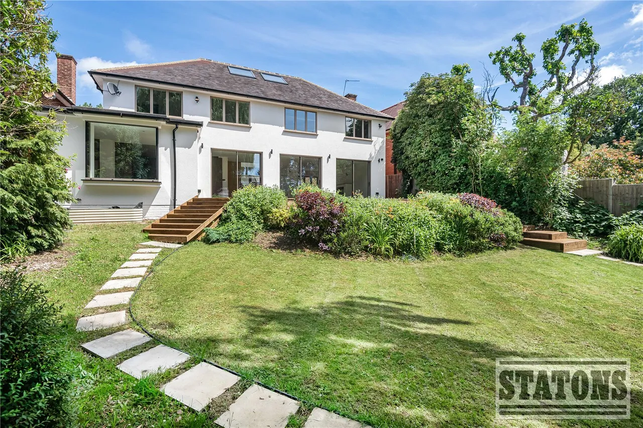 Westwood Close, Potters Bar, Hertfordshire, EN6 1LH, photo 24