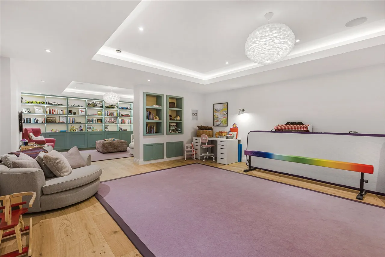 Vineyards Road, Northaw, Potters Bar, Hertfordshire, EN6 4PF, photo 14