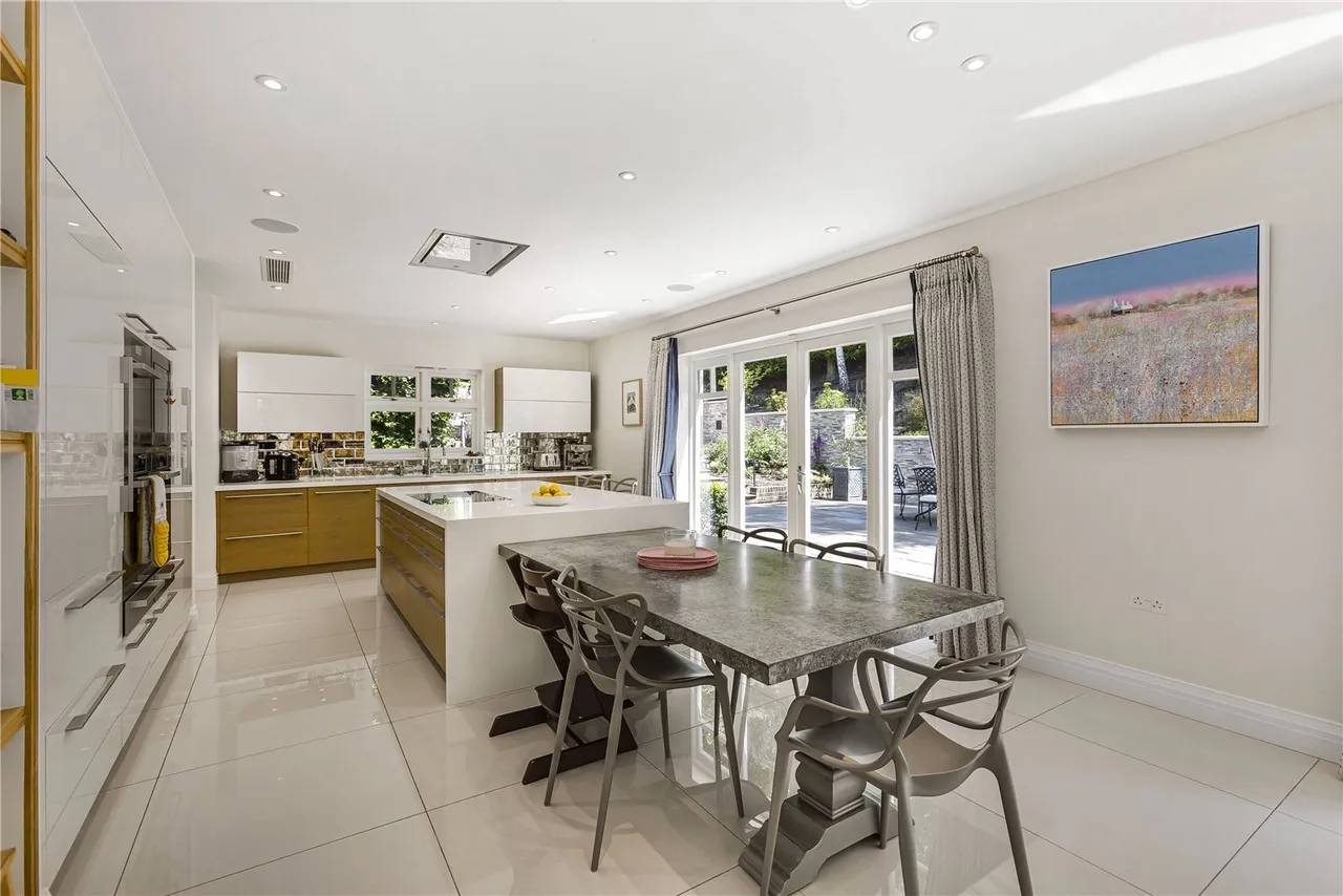Vineyards Road, Northaw, Potters Bar, Hertfordshire, EN6 4PF, photo 4