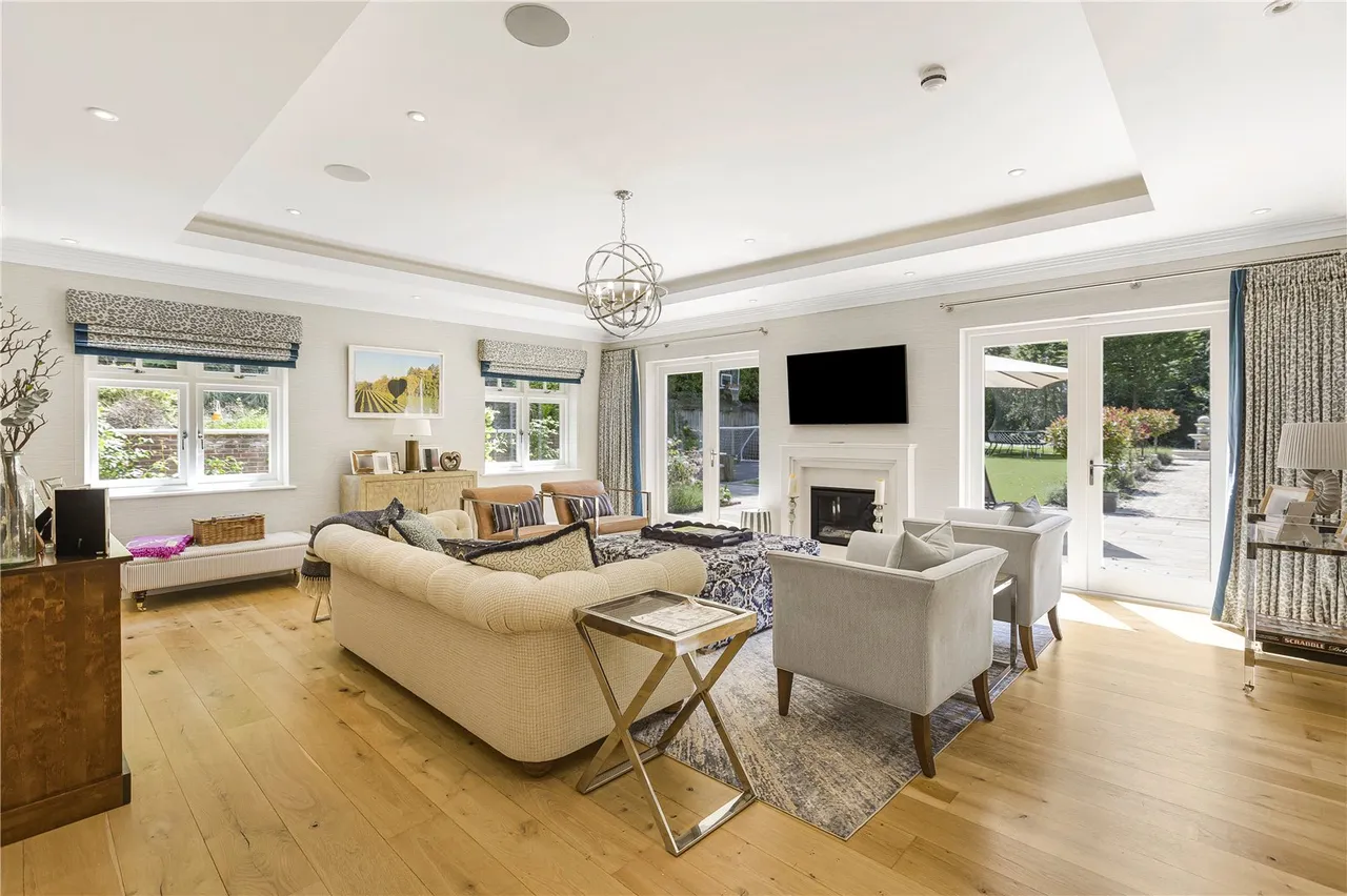 Vineyards Road, Northaw, Potters Bar, Hertfordshire, EN6 4PF, photo 7