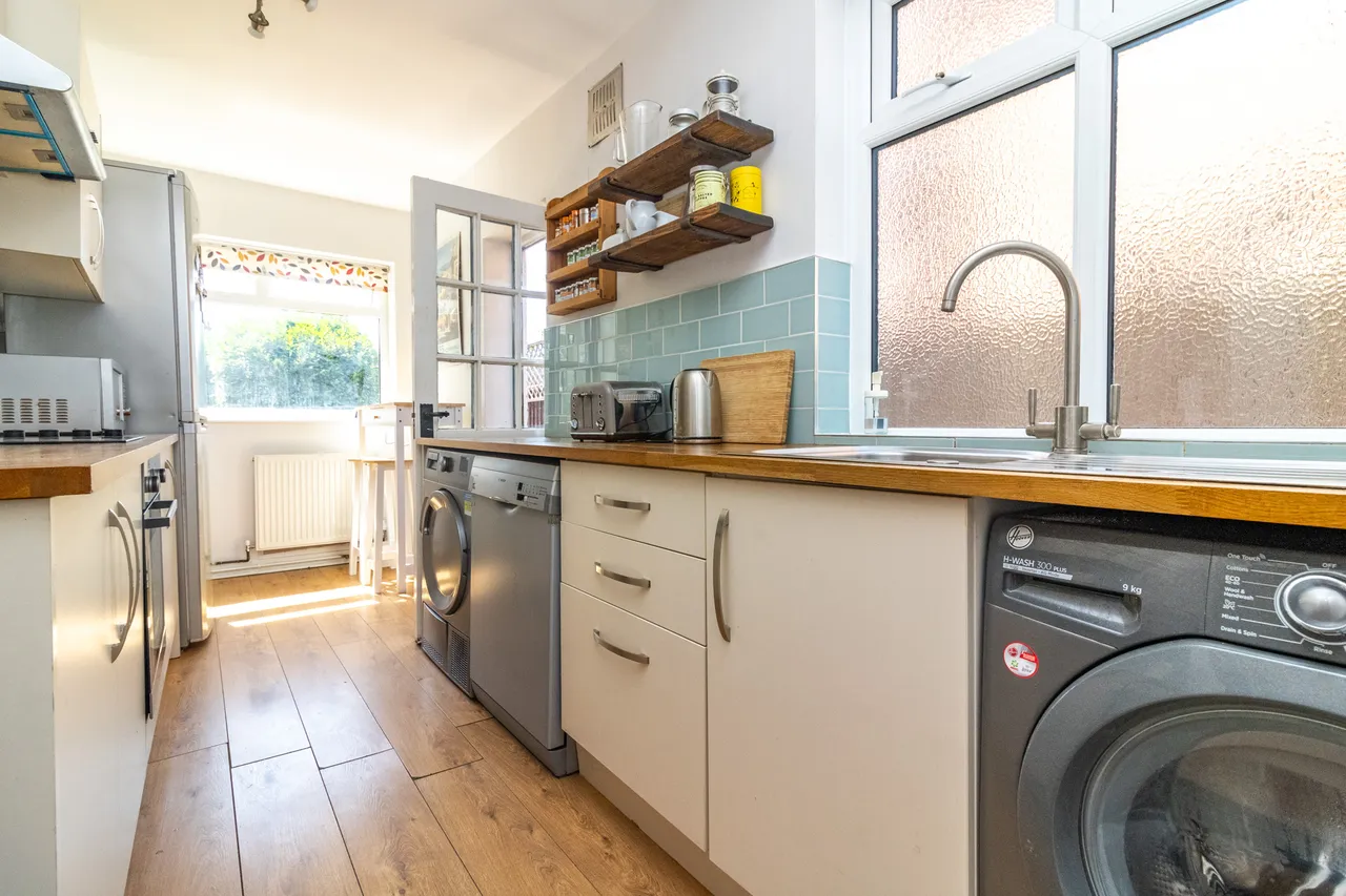 Belvoir Drive, Leicester, Leicester, LE2 8PB, photo 12