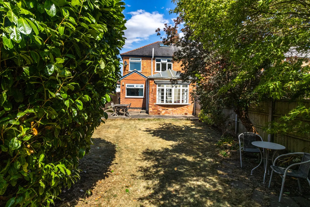 Belvoir Drive, Leicester, Leicester, LE2 8PB, photo 24