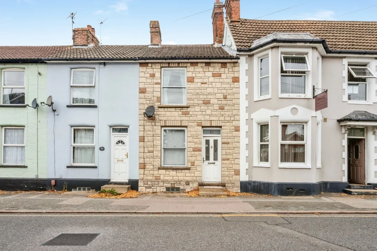2 bed house for sale — Victoria Road, Bletchley, Milton Keynes, Buckinghamshire, MK2