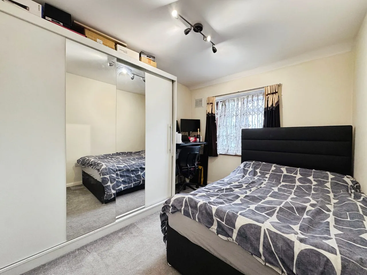 Abbots Road, Edgware, HA8, photo 10