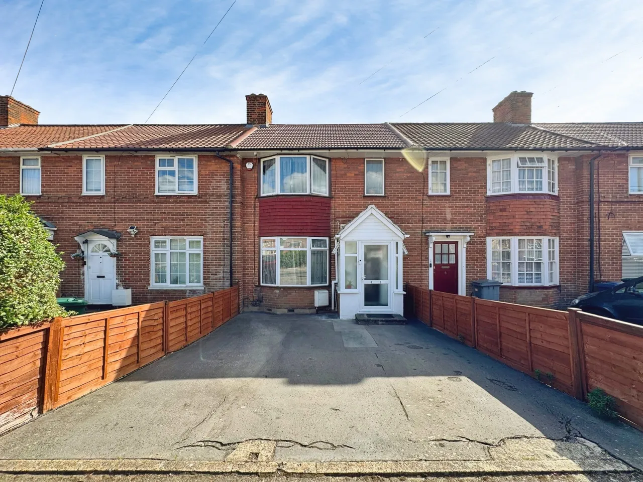 3 bed house for sale, Abbots Road, Edgware, HA8