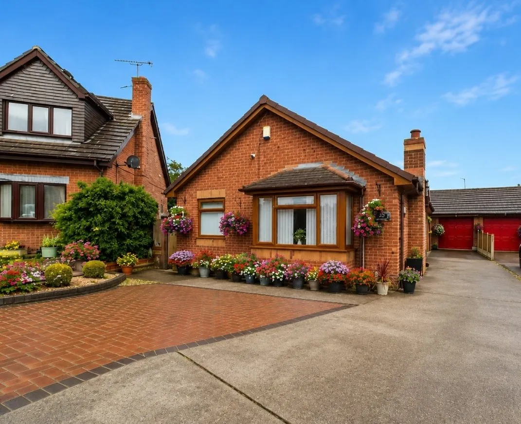 3 bed house for sale, The Links, Wrexham, LL13