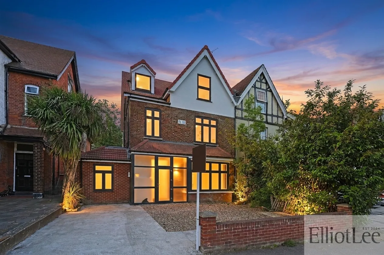2 bed property for sale — Kenton Road, Harrow, HA1