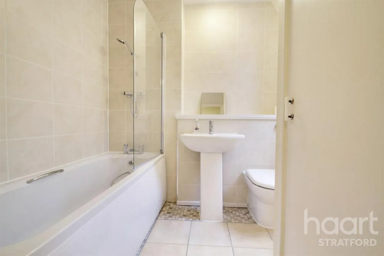 1 bed flat to rent, King Street, Plaistow, E13