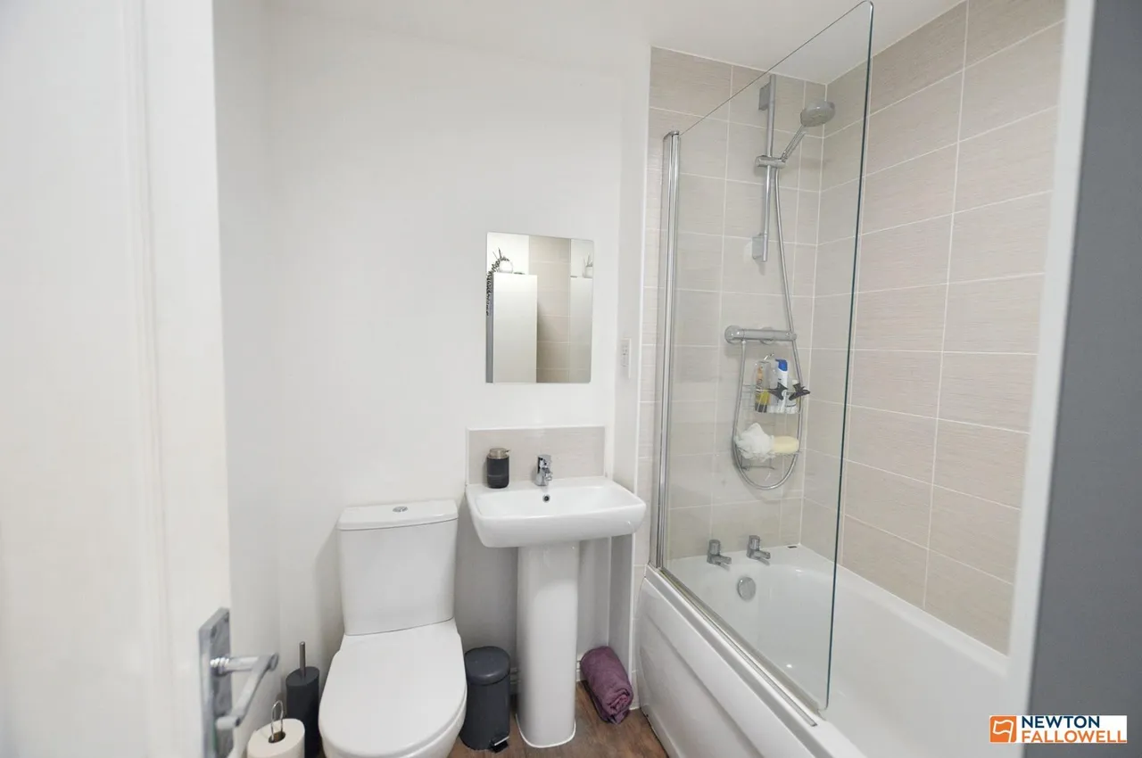 Great Leighs, Bourne, PE10, photo 8