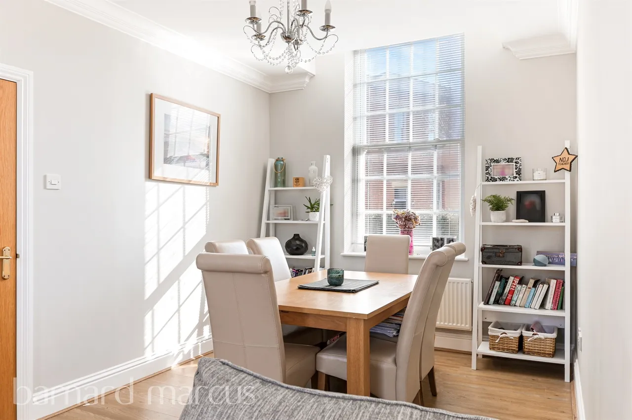 Sandy Mead, EPSOM, photo 6
