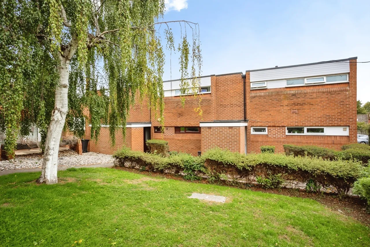 1 bed flat for sale, Burns Road, Loughborough, LE11