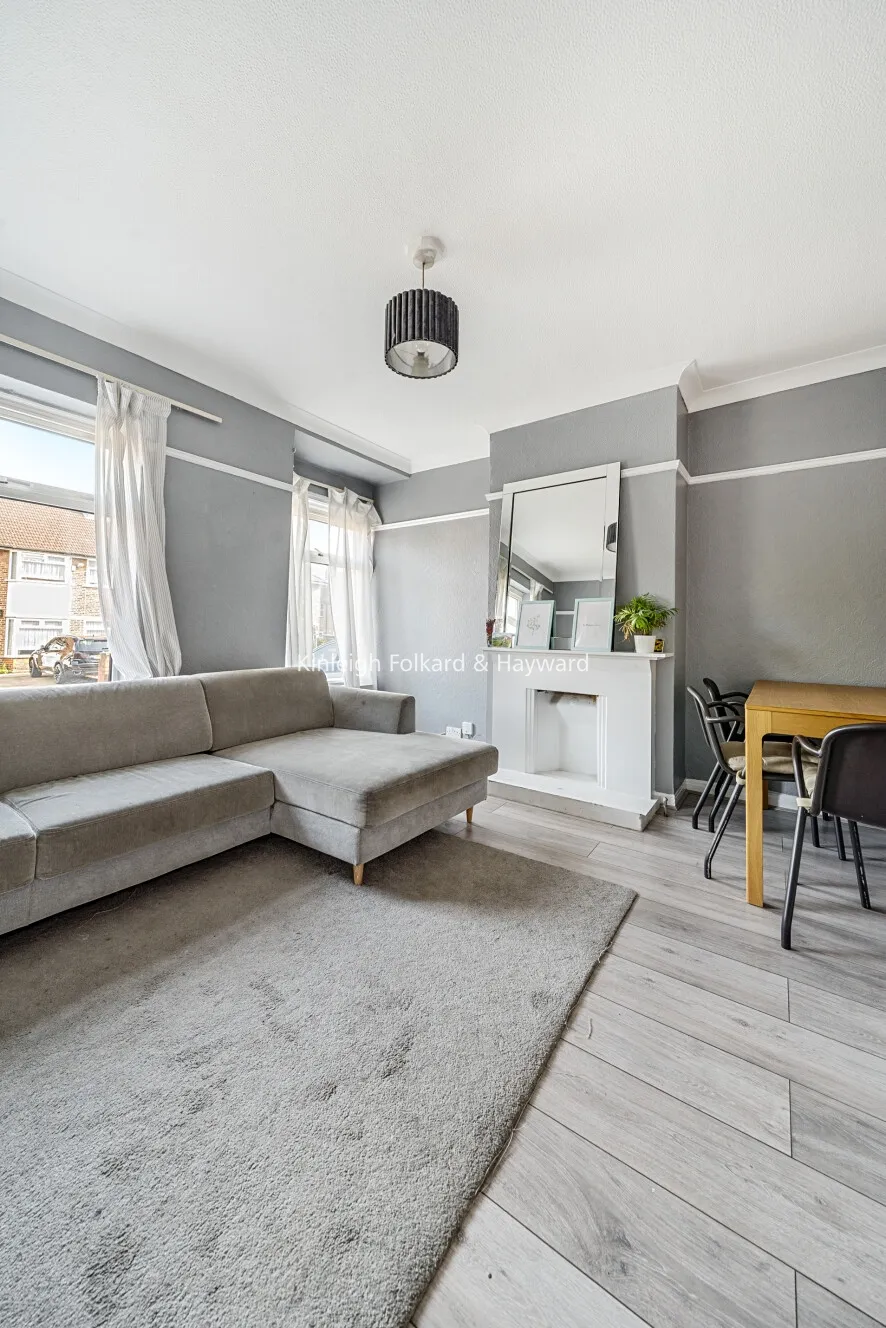 Braid Avenue, London, W3, photo 15