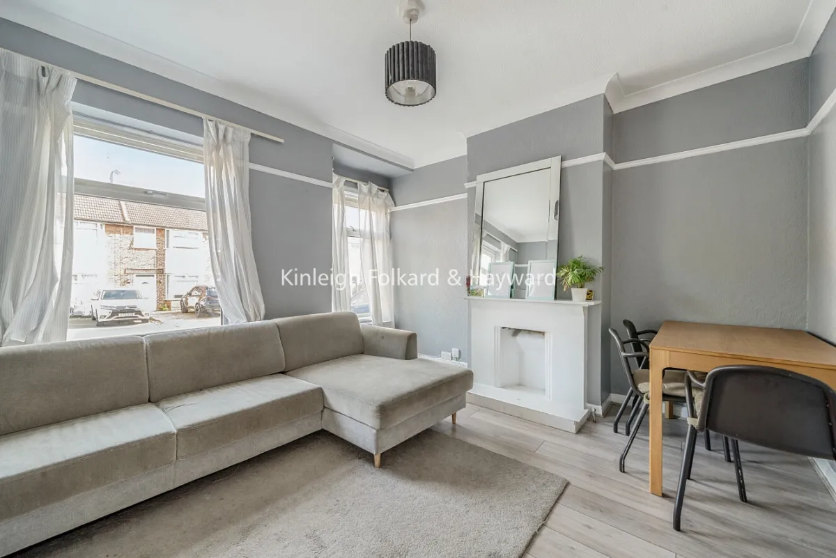 4 bed house to rent, Braid Avenue, London, W3
