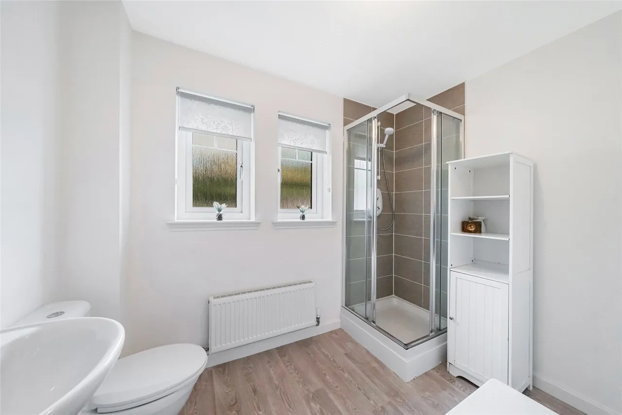 Berryfield Crescent, Alva, Clackmannanshire, FK12, photo 16