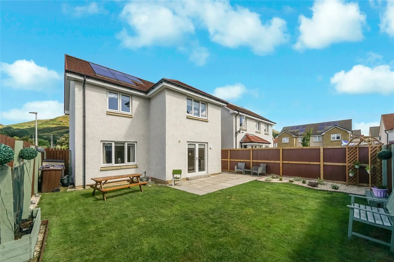 Berryfield Crescent, Alva, Clackmannanshire, FK12, photo 20