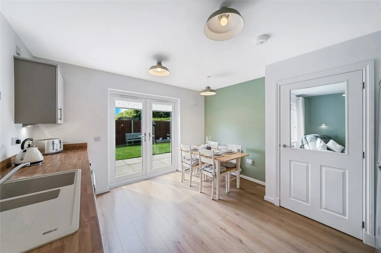Berryfield Crescent, Alva, Clackmannanshire, FK12, photo 7