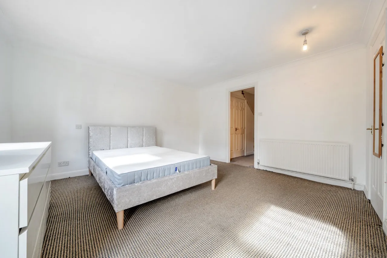 Wolfe Crescent, Rotherhithe, SE16, photo 3