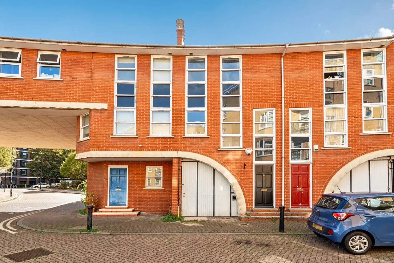 4 bed house for sale, Wolfe Crescent, Rotherhithe, SE16