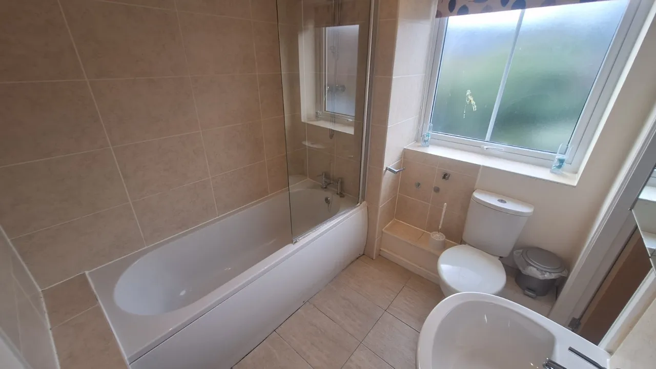 Sandringham Court, York, YO31, photo 5