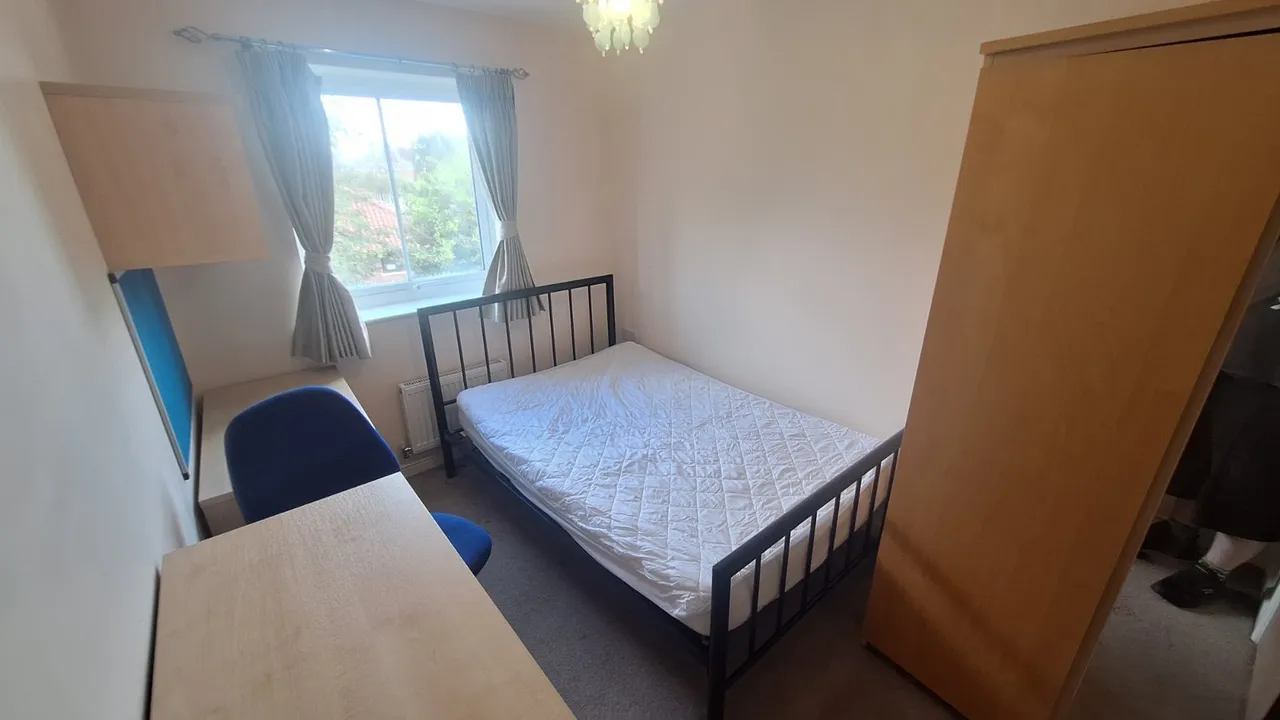 Sandringham Court, York, YO31, photo 8