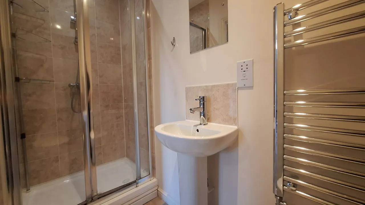 Sandringham Court, York, YO31, photo 10
