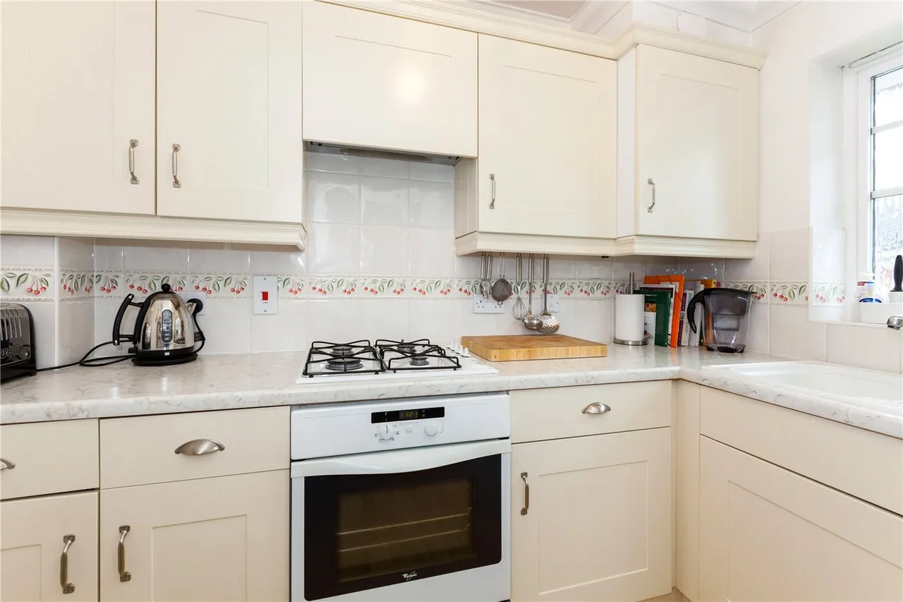 Newtown Road, Newbury, RG14, photo 8