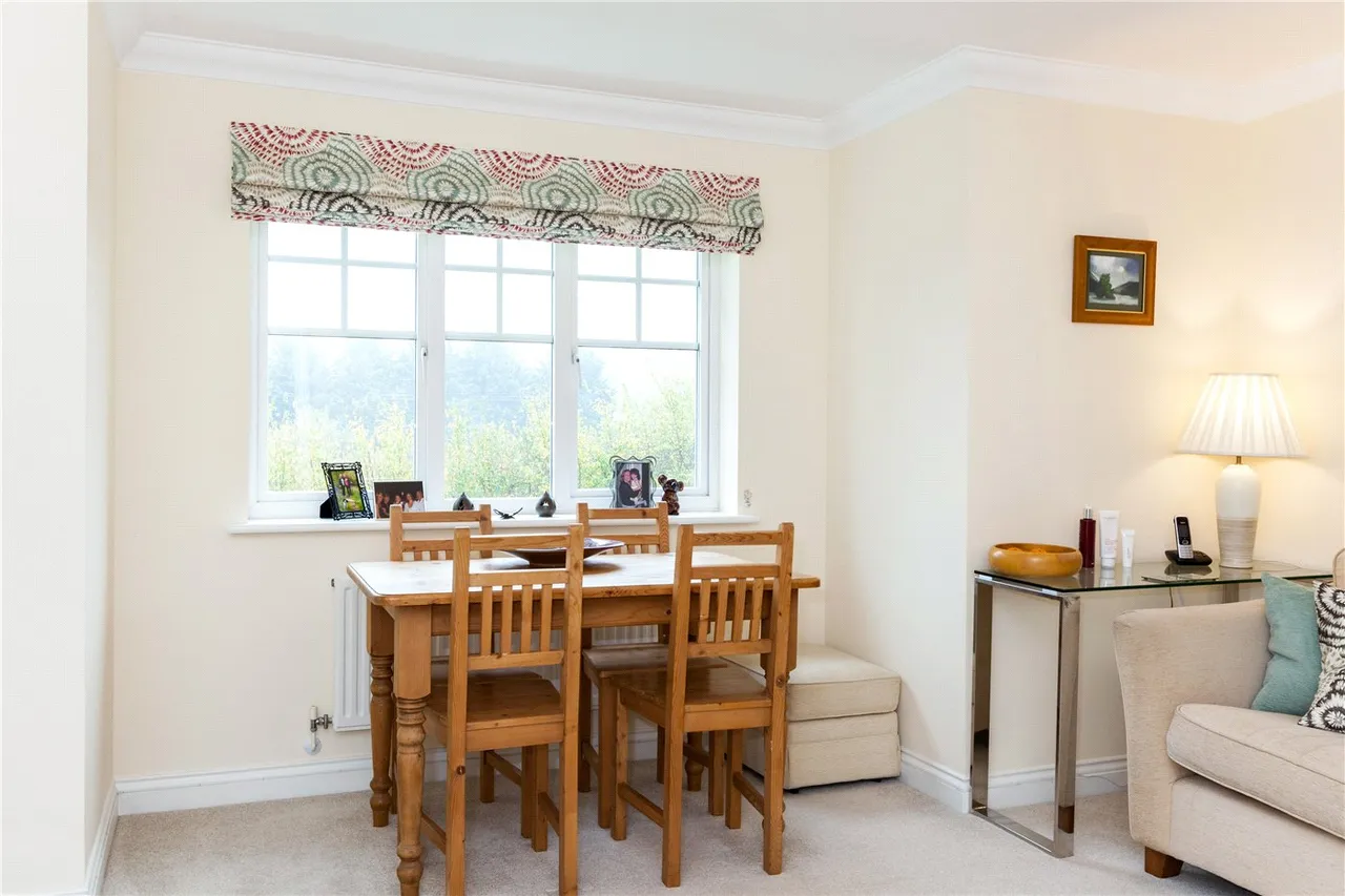 Newtown Road, Newbury, RG14, photo 5