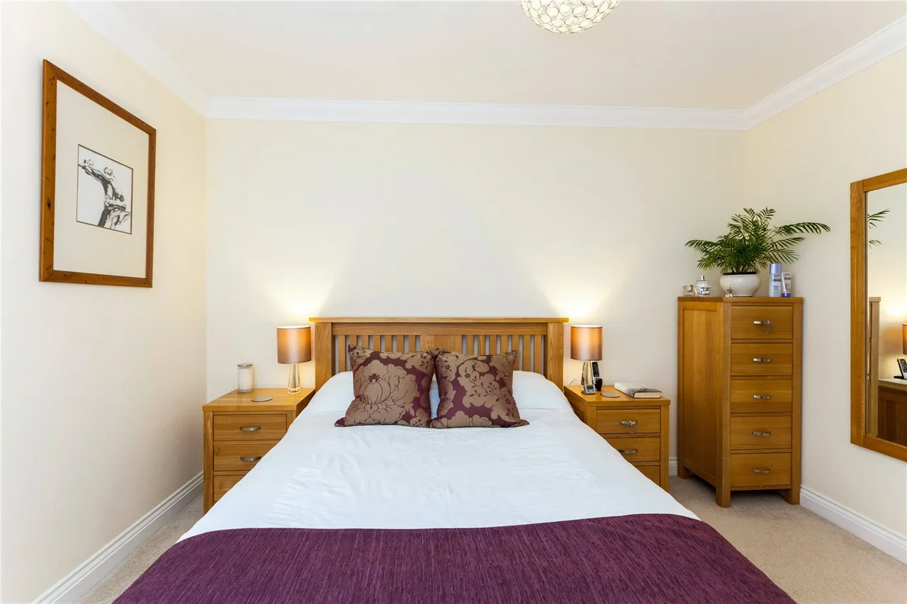 Newtown Road, Newbury, RG14, photo 15