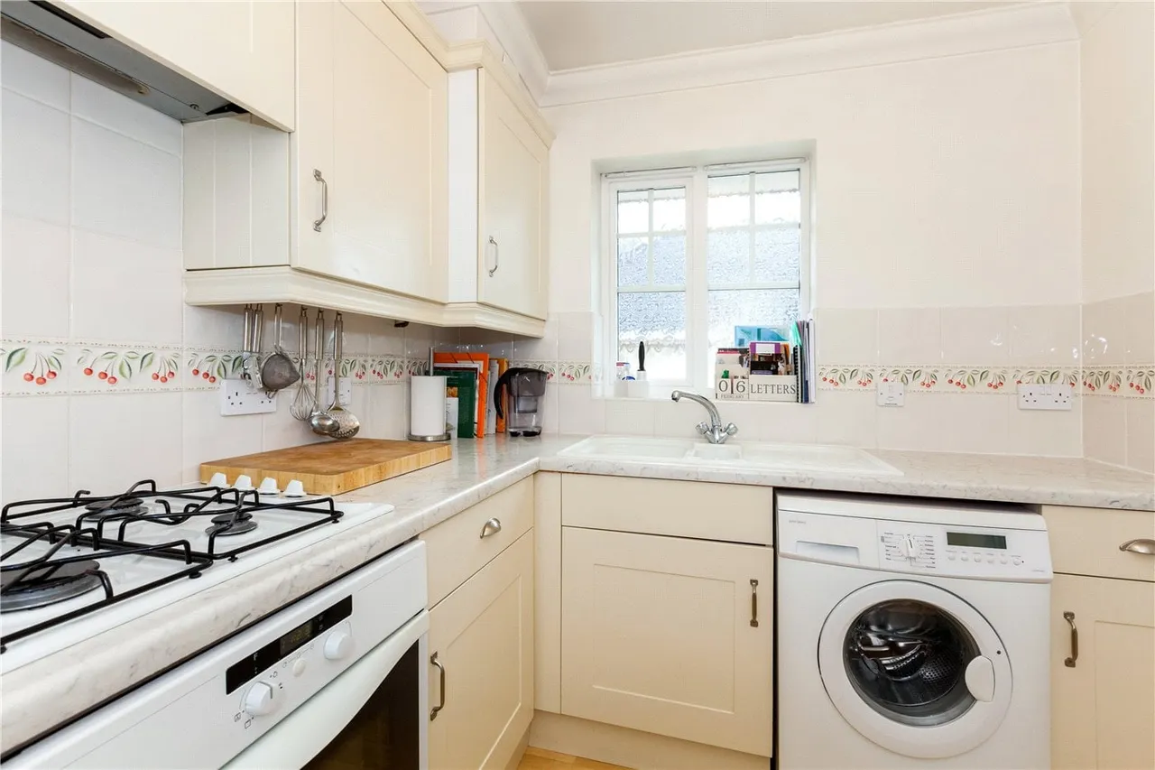 Newtown Road, Newbury, RG14, photo 10