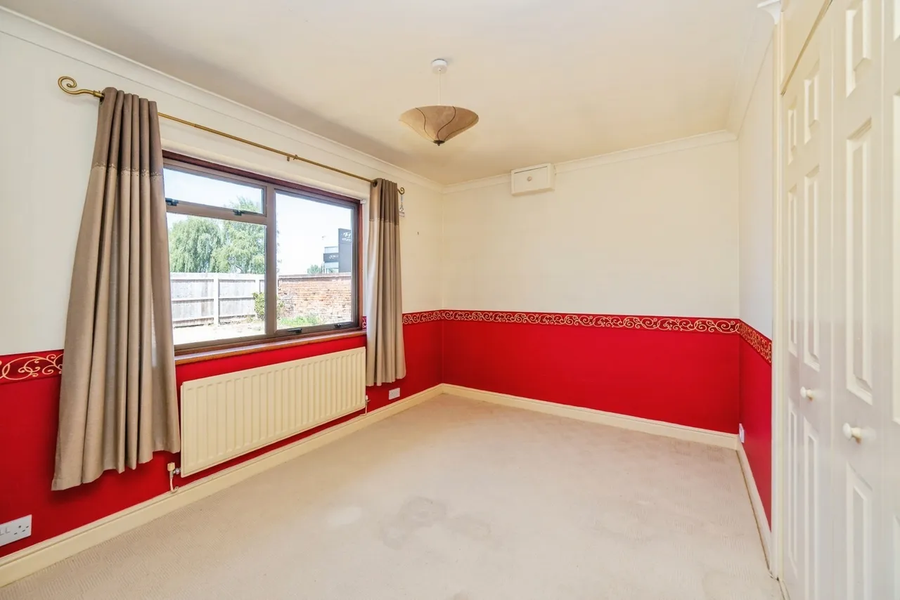 The Bungalow, Tamworth, Staffordshire, B79, photo 25