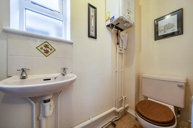 Magdalen Place, Carterton, OX18, photo 12