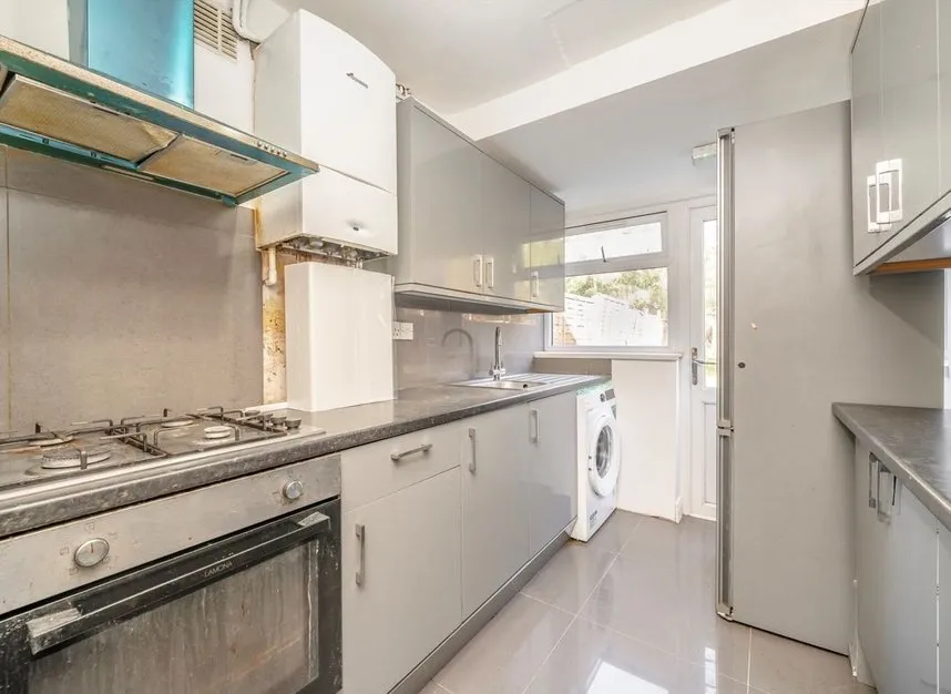 Woodhouse Avenue, Perivale, UB6, photo 4