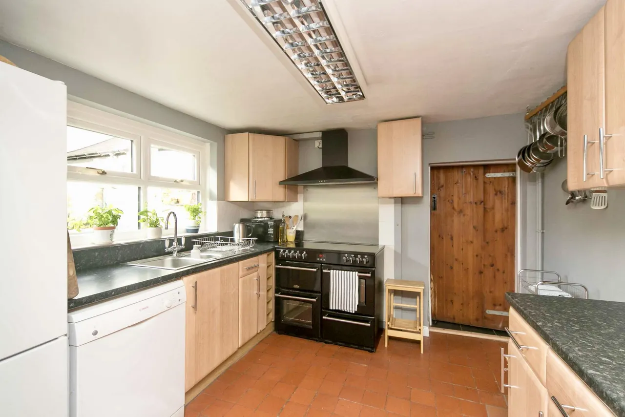 Ffordd Llanelwy, Betws yn Rhos, LL22, photo 12
