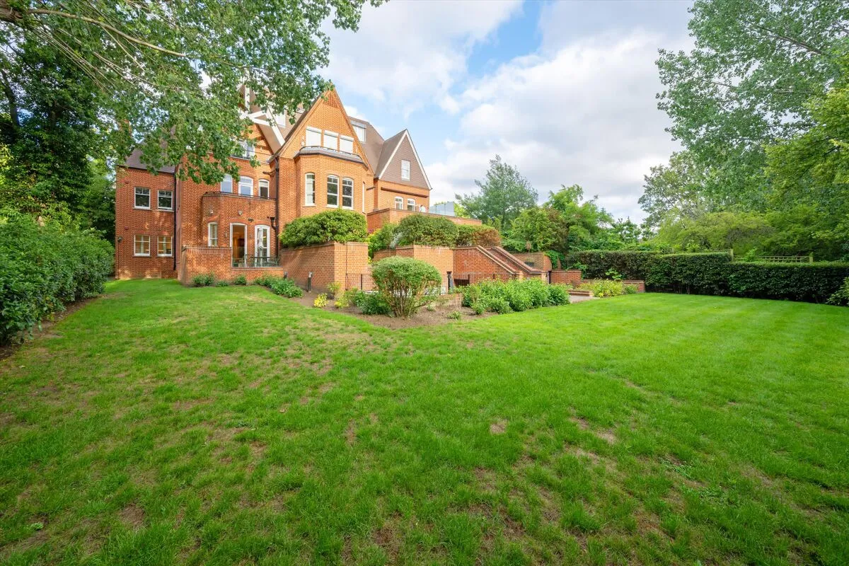 Netherhall Gardens, London, NW3, photo 16