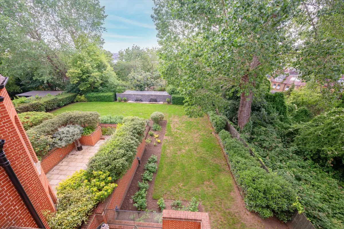 Netherhall Gardens, London, NW3, photo 15
