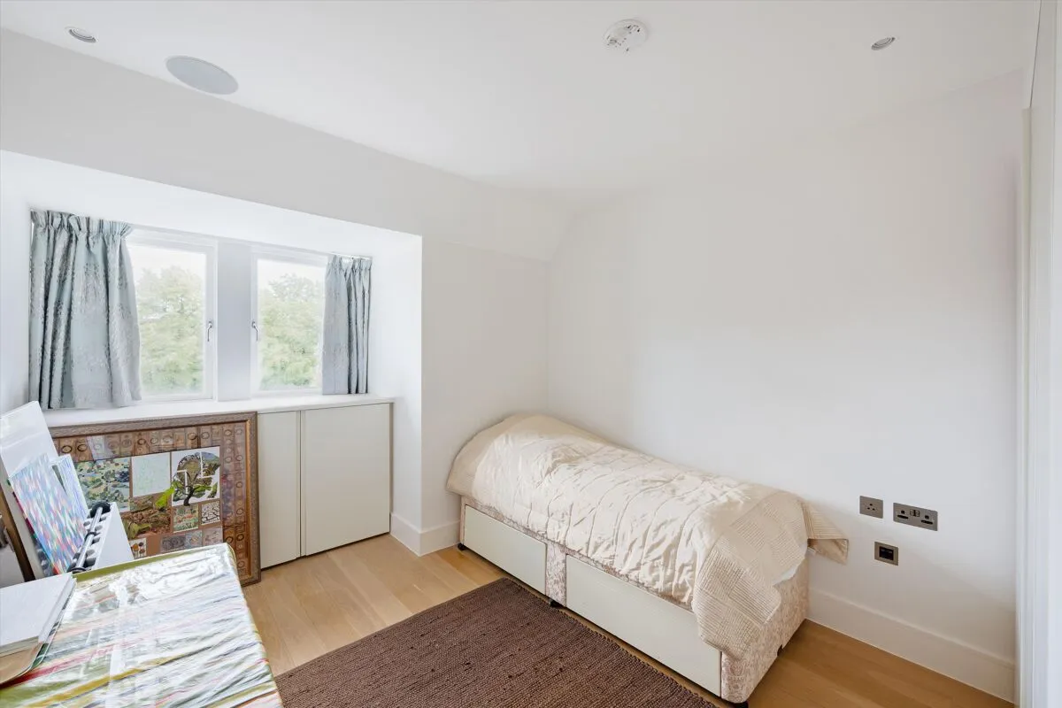 Netherhall Gardens, London, NW3, photo 9