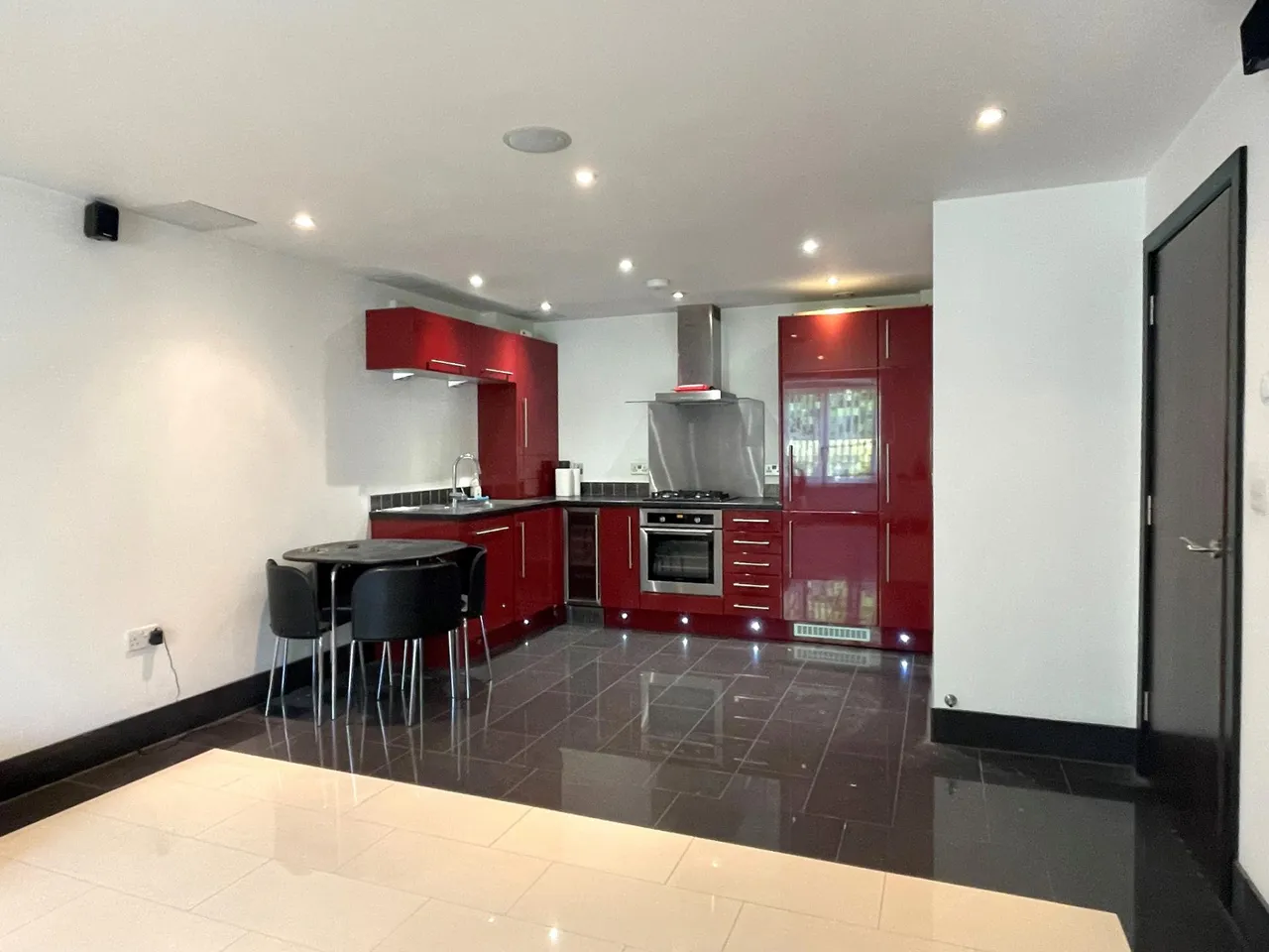 St Monicas Road, Kingswood, KT20, photo 6