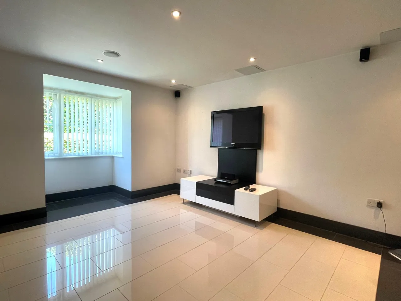 St Monicas Road, Kingswood, KT20, photo 4