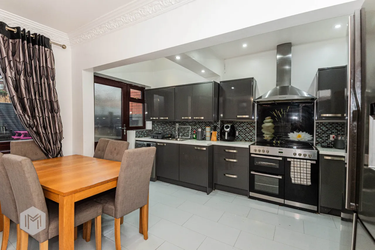 Blenheim Road, Bolton, BL2 6EA, photo 2
