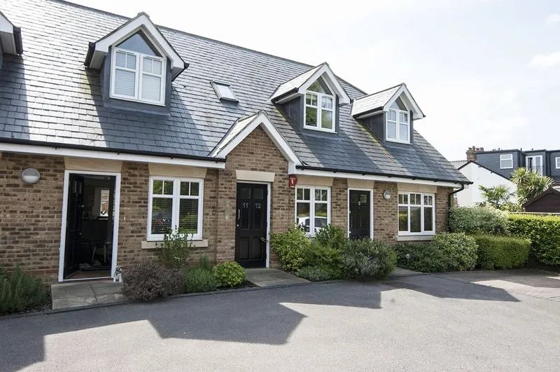 1 bed flat to rent, Thames Walk, Walton-On-Thames, KT12