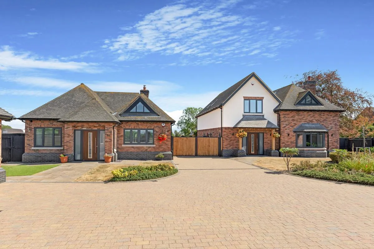 Avenue Road, Rushden, NN10, photo 3