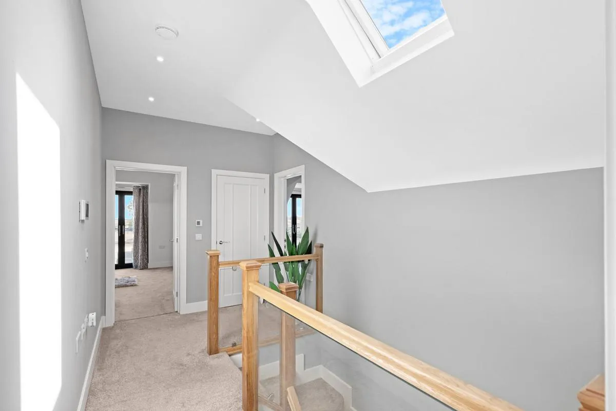 Avenue Road, Rushden, NN10, photo 16