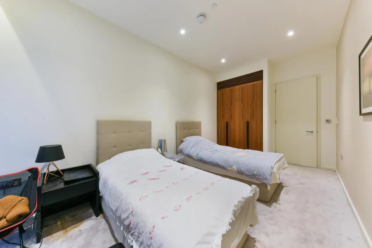 Embassy Gardens, Nine Elms, SW11, photo 12