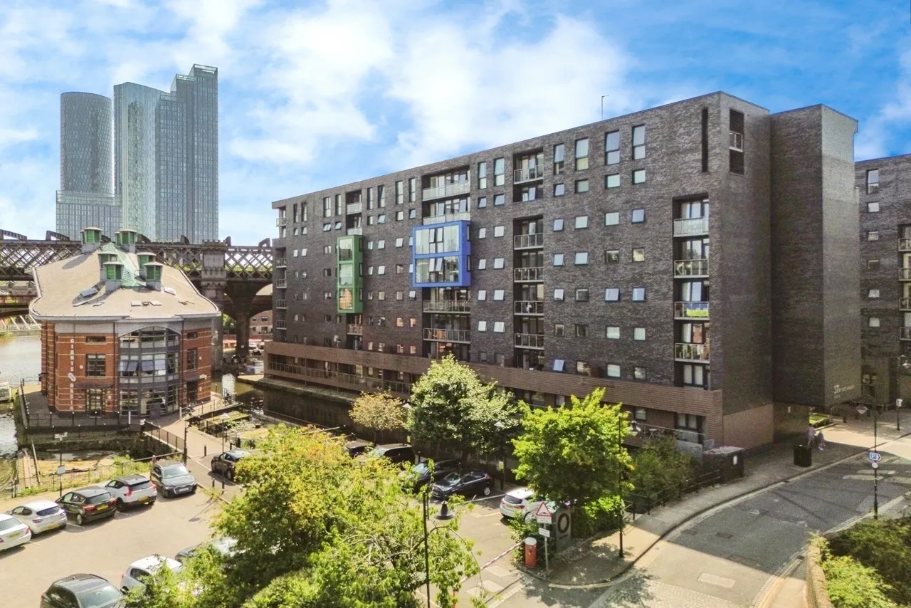 2 bed flat for sale, Potato Wharf, Manchester, M3